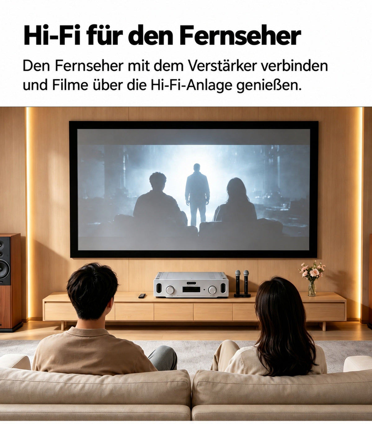HiFi-Vollverstärker in einer Wohnzimmerszene mit Fernseher