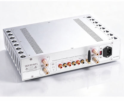 Rückansicht des BZ-A600i mit Cinch- und Lautsprecheranschlüssen, Bluetooth-Antenne und Netzspannungswahl
