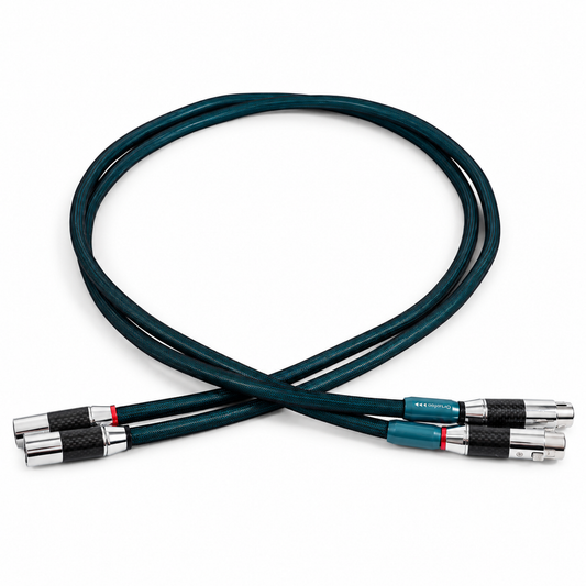 BRZHIFI HiFi XTR Stereo-Paar mit zwei XLR-Kabeln à 1,5 m auf weißem Hintergrund