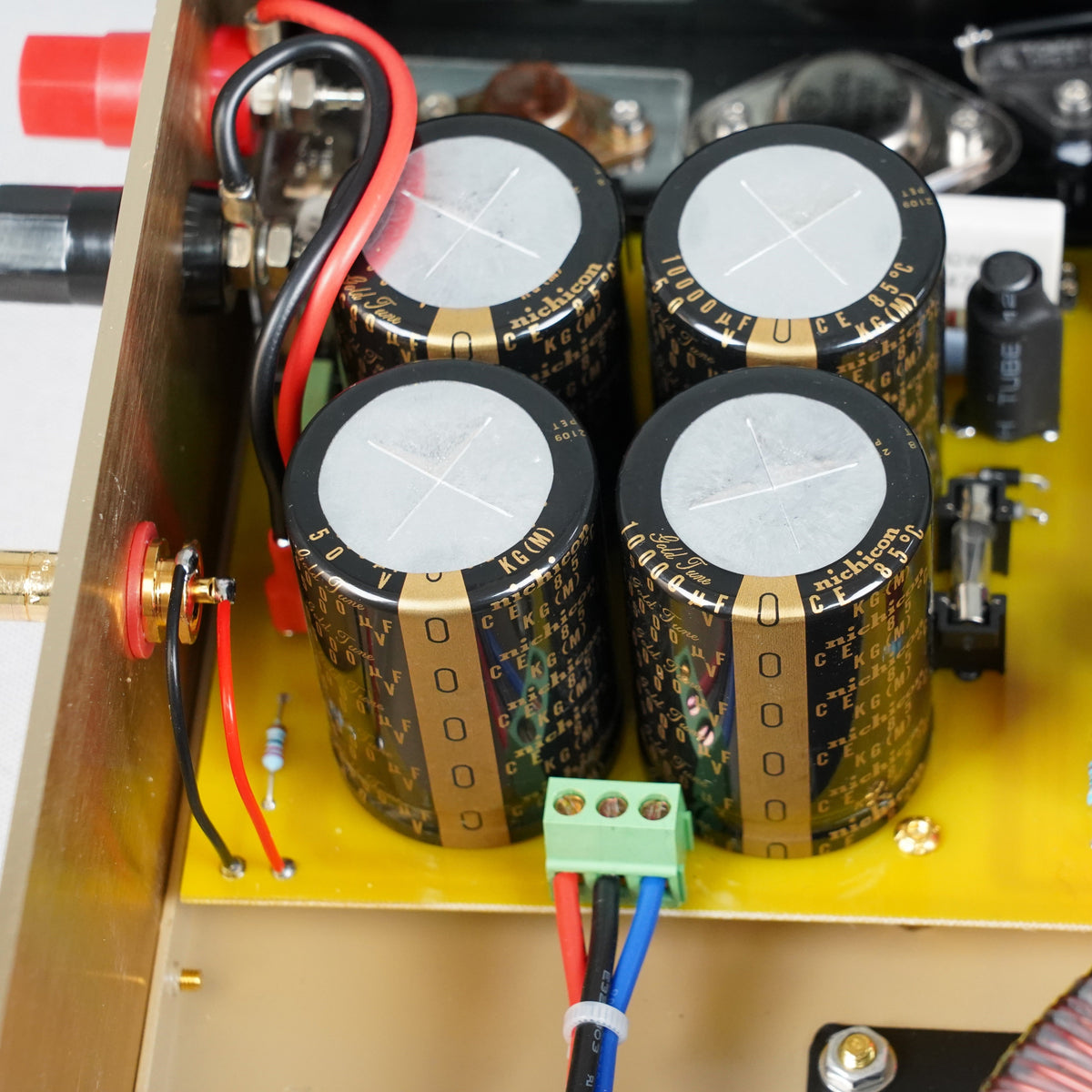 300A Verstärker mit ELNA Audio-Kondensatoren