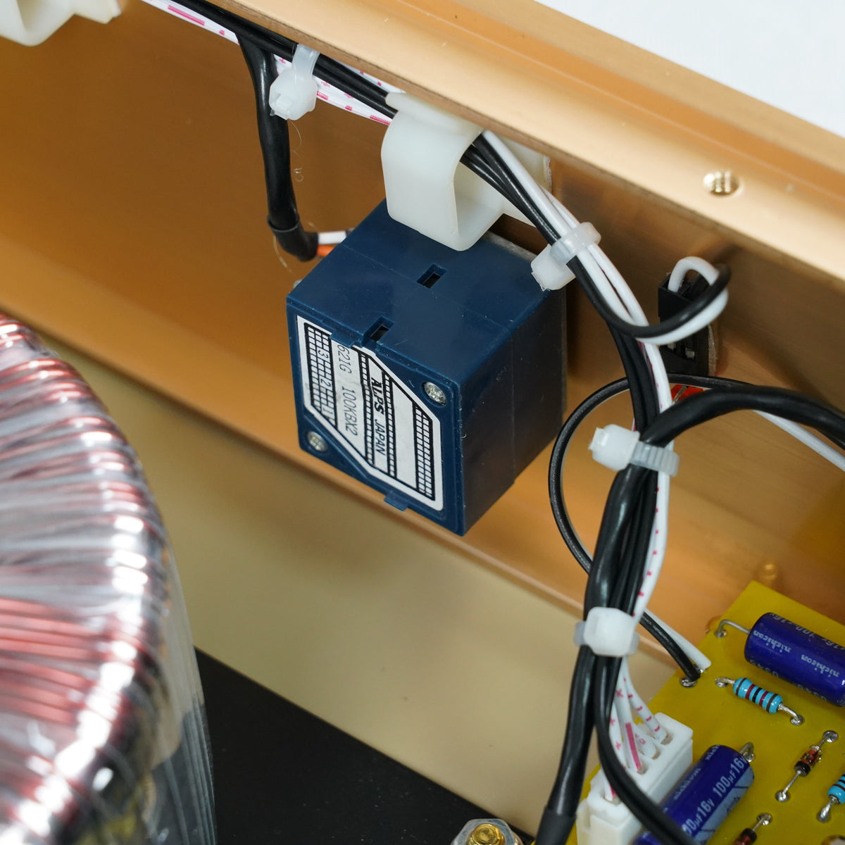 300A Verstärker mit ALPS Drehpotentiometer Typ 27